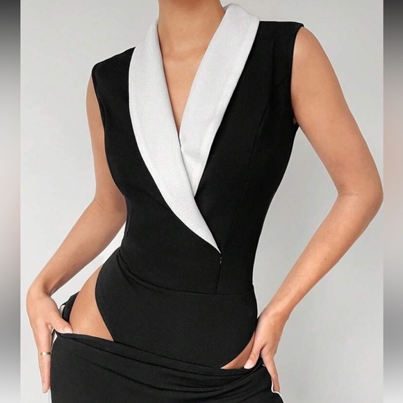 BIZCHIC Tops - BIZCHIC Sleeveless Bodysuit | Black w/ White Draped Shawl Collar | Medium | NIP